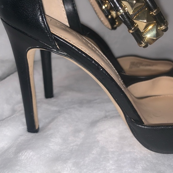 Banana Republic Heels - Picture 5 of 13